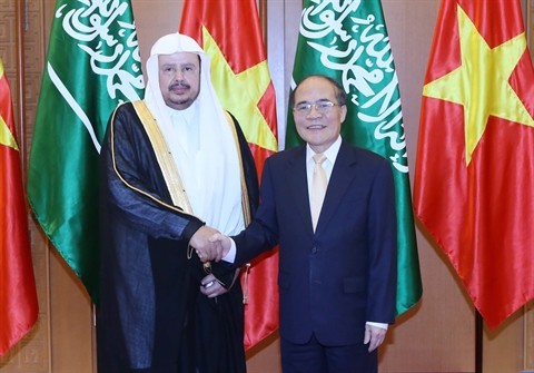 Le président de l’Assemblée consultative saoudienne termine sa visite au Vietnam - ảnh 1